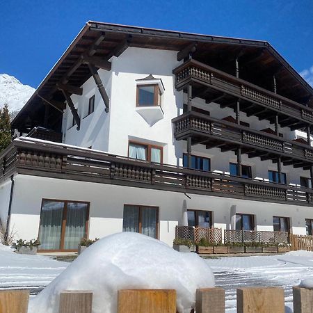 Landhaus Hüttl Sankt Anton am Arlberg Exterior foto