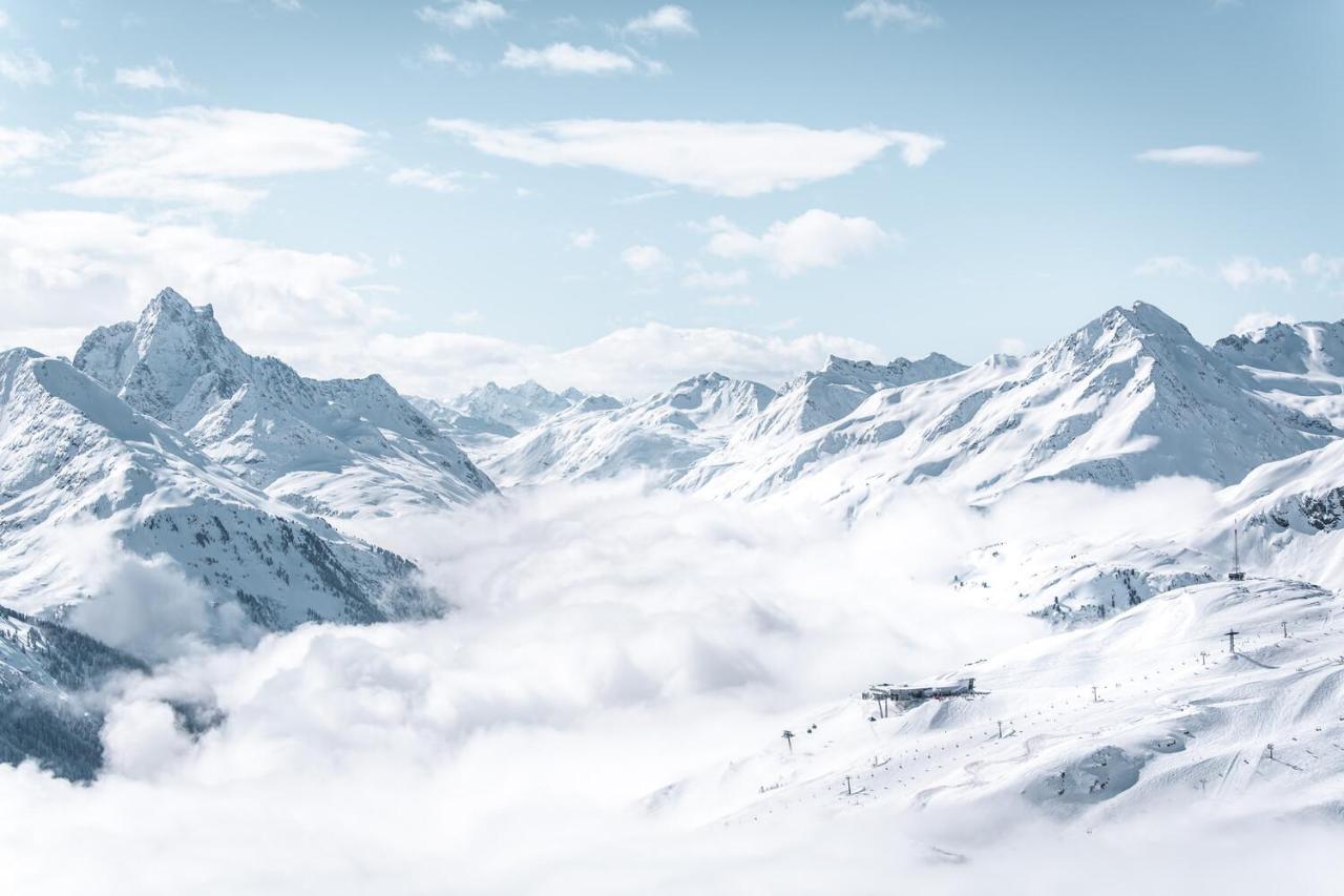Landhaus Hüttl Sankt Anton am Arlberg Exterior foto